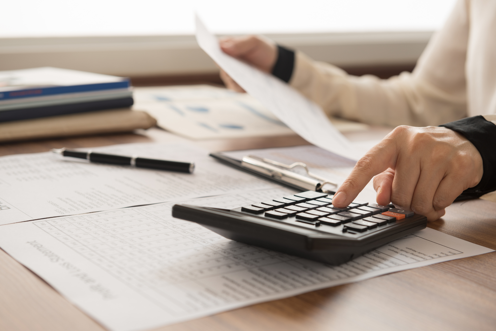 Lifetime ISA vs Pension Contributions: Which Is Better?